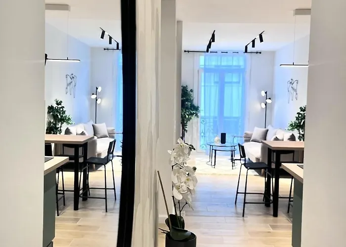 Rf101- Magnifique 3 Pieces Centre Apartment *